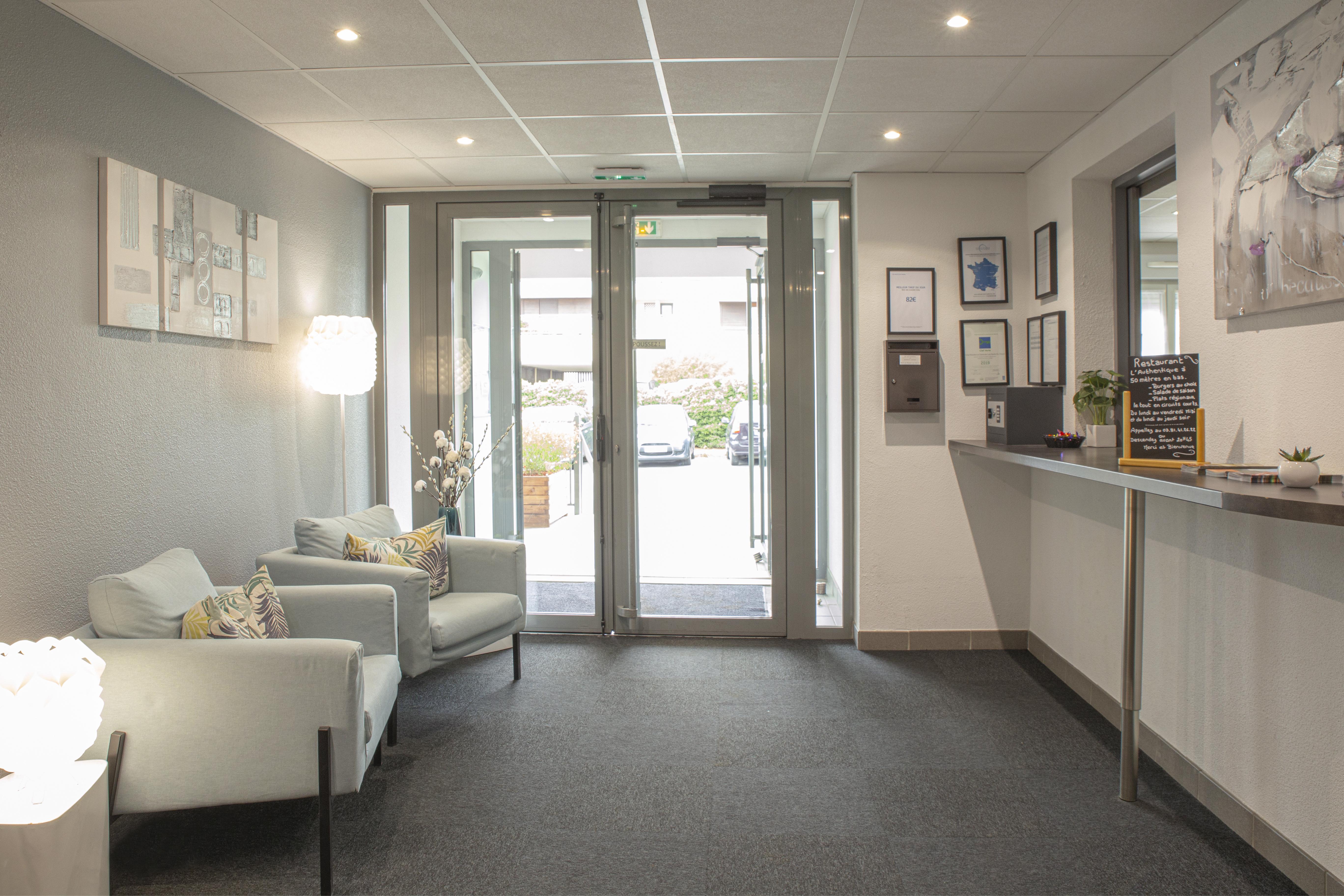 Comfort Aparthotel Besancon Hauts Du Chazal Exterior photo